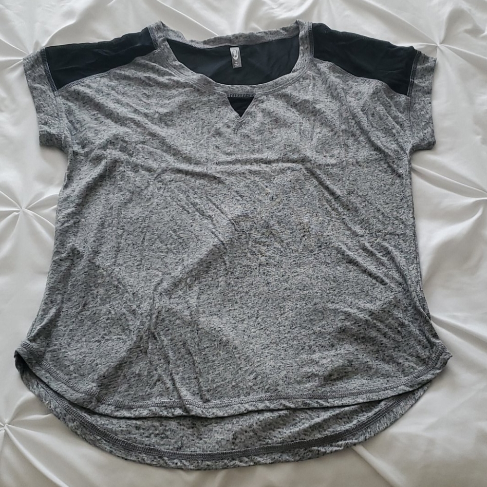Athletic shirt